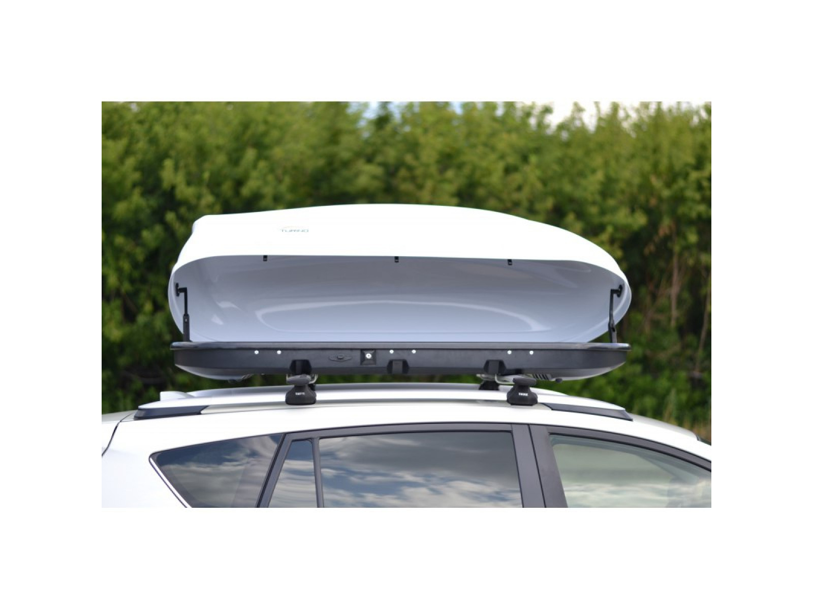 Автобокс (бокс на крышу) Turino 1 410 л., 1800 х 830 х 450мм., белый, матовый (двухсторонний)