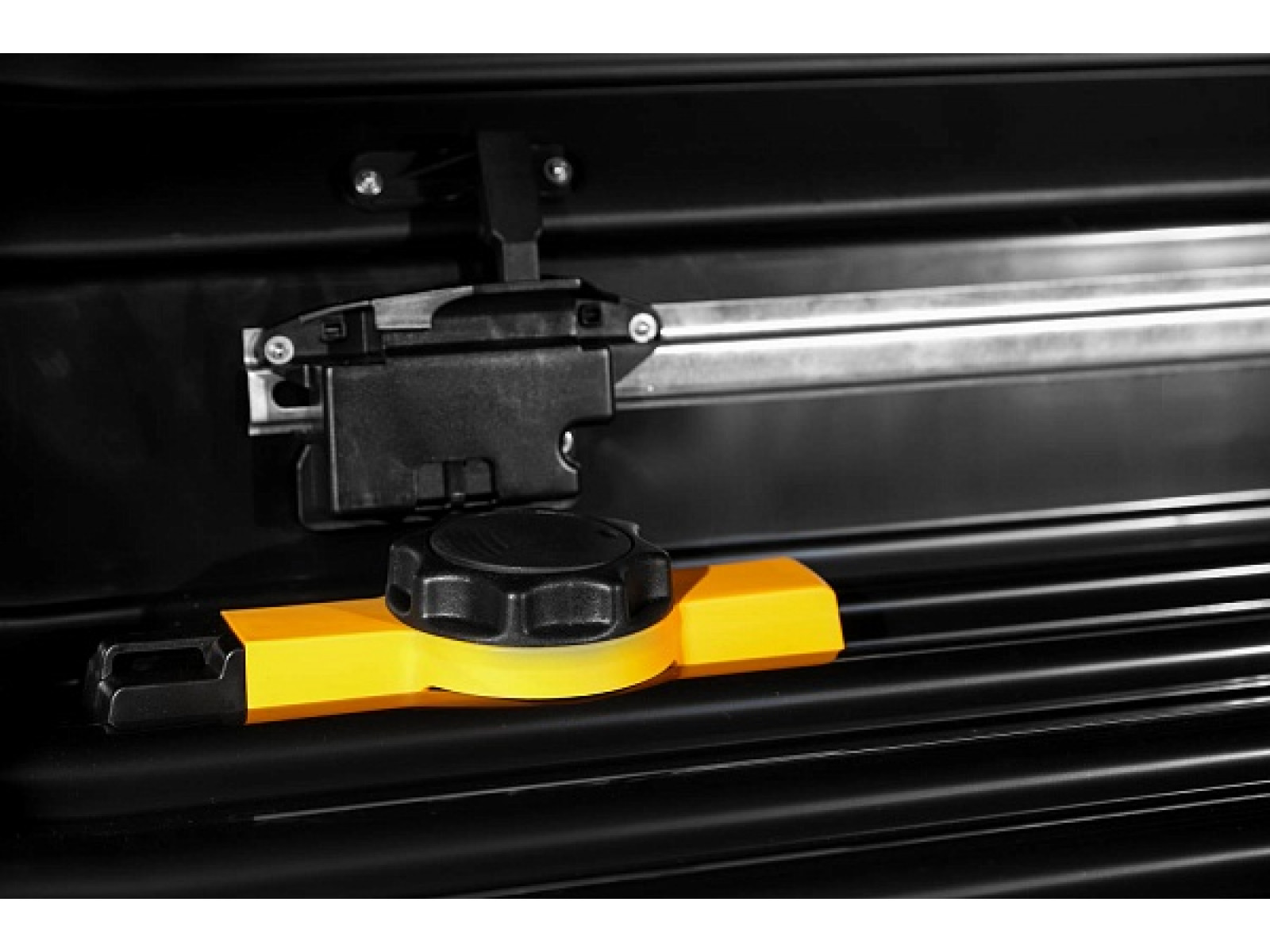 Магнум 350 (черный, тиснение «карбон») (1400х900х420) Быстросъём