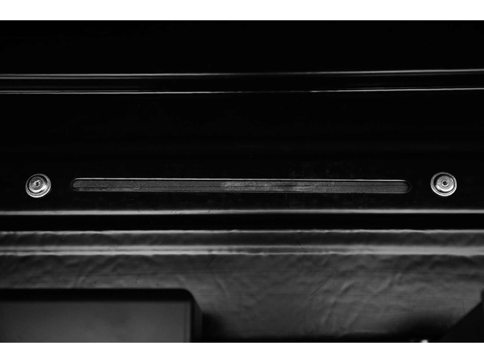 Бокс на крышу LUX TAVR 197 белый глянцевый 520л