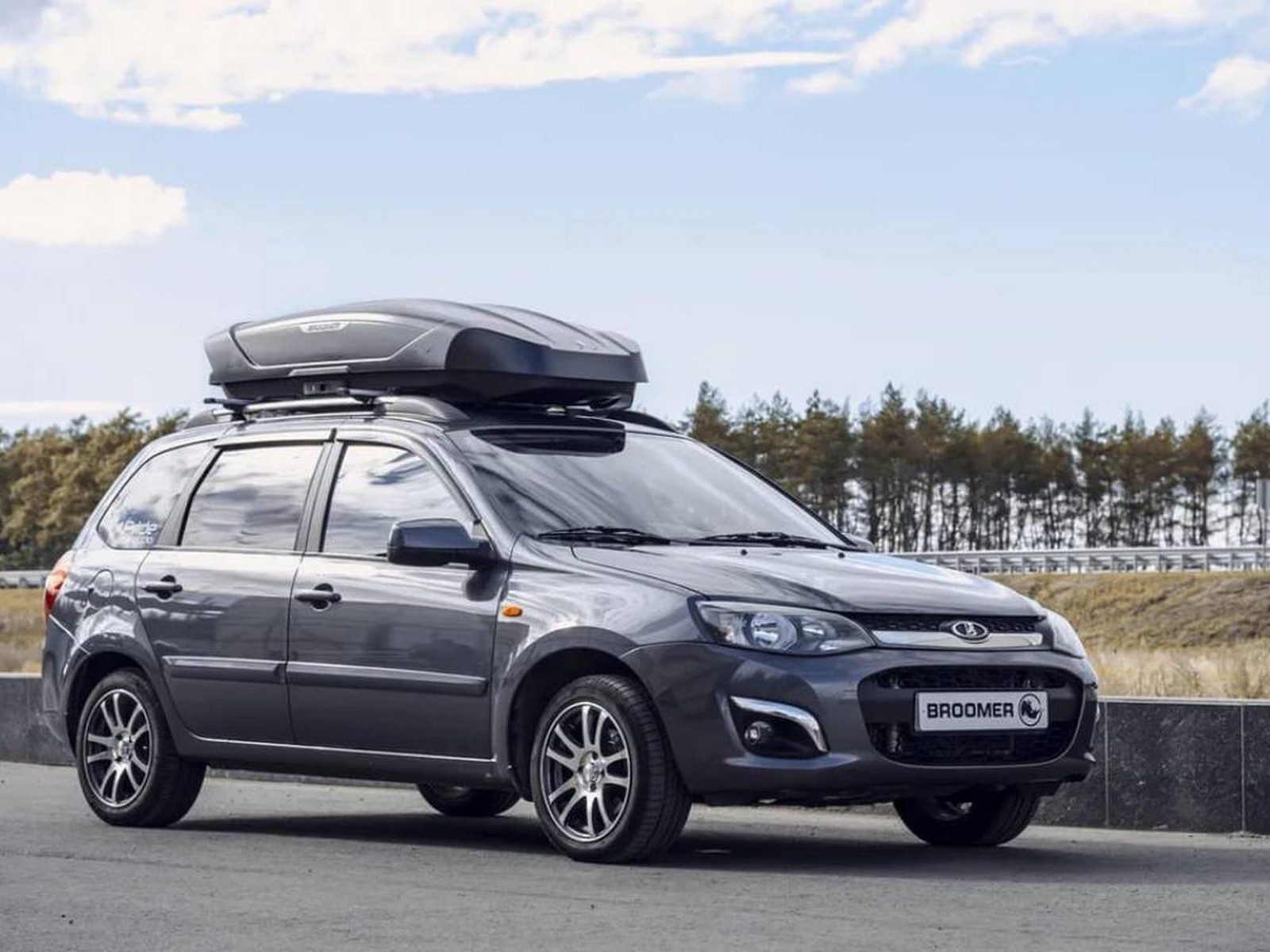 Автобокс Broomer Venture L (Краб) Серый Матовый c центр. усилителем с двусторонним открытием