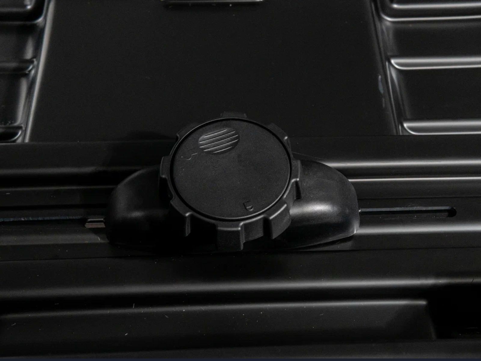 Автобокс Евродеталь Winner 585 Чёрный Дастинг с двусторонним открытием