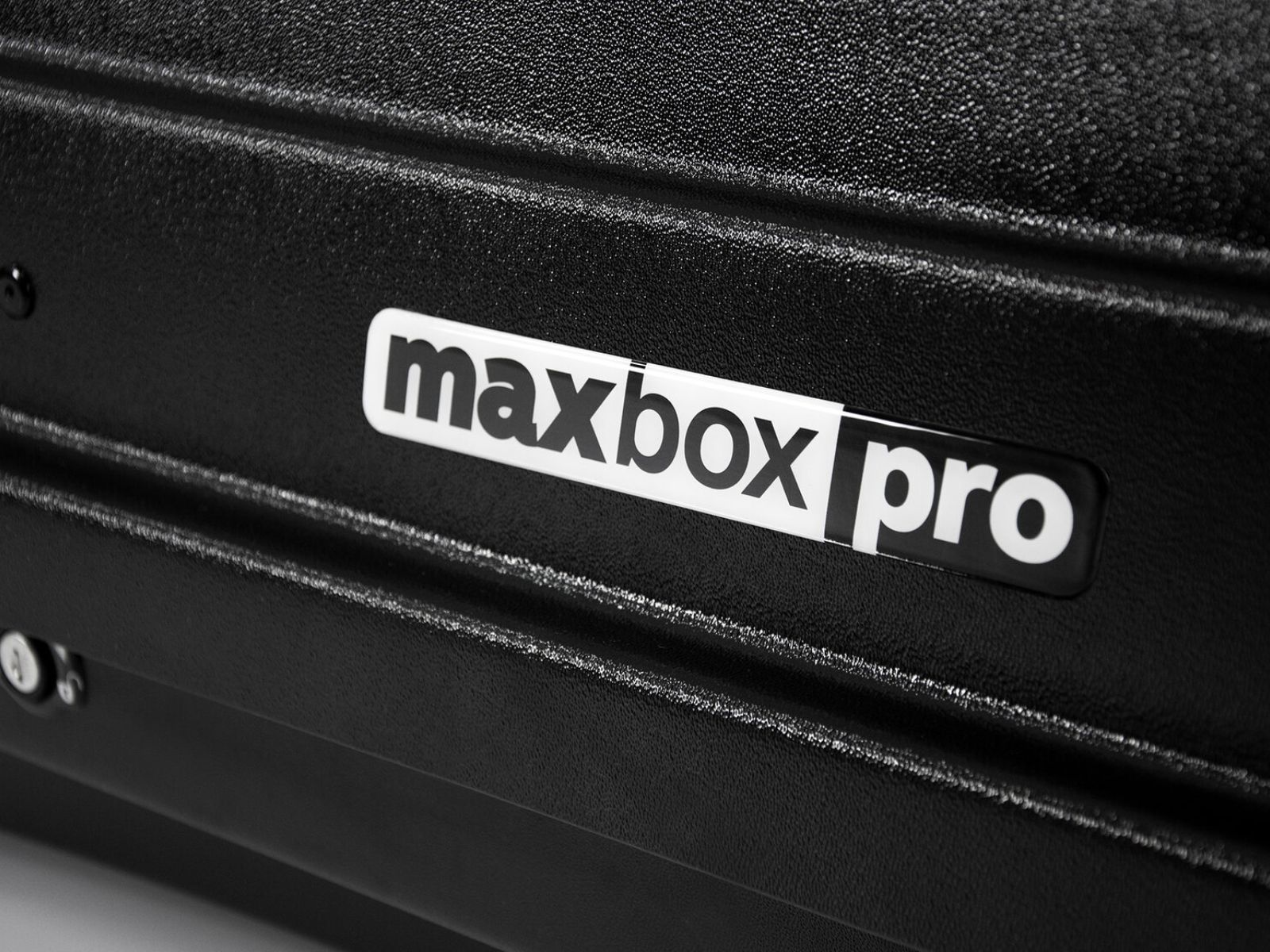 Автобокс MaxBox Pro 700 (XL) Чёрный Матовый с двусторонним открытием