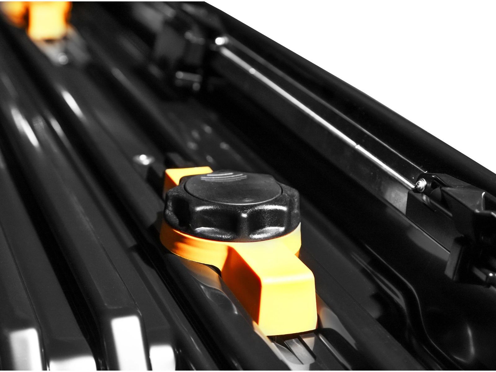 Автобокс Piligrim Магнум 390 Чёрный камуфляж с двусторонним открытием